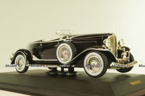 Auburn Boat Tail Roadster 1933, black, MUS037, IXO Museum 1:43