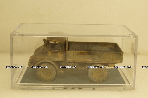 Mercedes Unimog U426 Армия Аргентины камуфляж с боковыми стеклами и со следами эксплуатации, KV мастерская 1:43