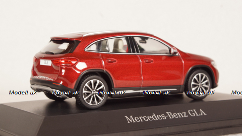 Mecedes GLA H247 designo patagonien red, B66961035, Spark 1:43 Уценка!