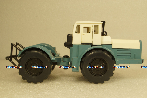 К-701, Кировец, голубой/белый, з-д Двигатель 1:43  