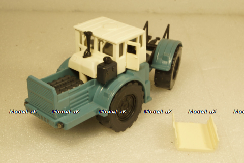 К-701, Кировец, голубой/белый, з-д Двигатель 1:43  