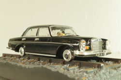 Mercedes-Benz 250 SE from movie "Octopussy" 1983, black, James Bond Modellauto Collection #23, 1:43 Дефект!
