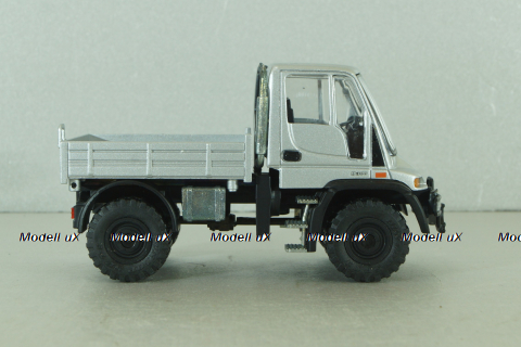 Mercedes Unimog U400, silver, фурнитура в комплекте, B66000382, (#465) NZG 1:43