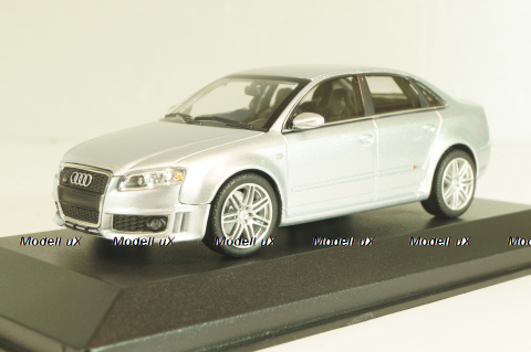 Audi RS4 (B7) 2004 silver metallic, 940014601, Maxichamps 1:43