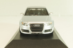 Audi RS4 (B7) 2004 silver metallic, 940014601, Maxichamps 1:43