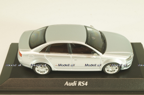 Audi RS4 (B7) 2004 silver metallic, 940014601, Maxichamps 1:43