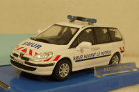 Peugeot 807 Smur,   Cararama 1:43 