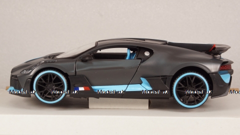 Bugatti Divo matt-grey/blue, 31526, Maisto 1:24