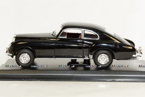 Bugatti Divo matt-grey/blue, 31526, Maisto 1:24