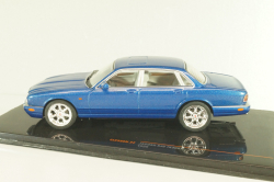 Jaguar XJ8 (X308) 1998, blue, CLC588, IXO 1:43