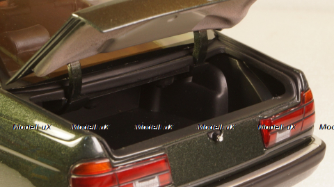 BMW 730I (E32) 1986 Green Metallic, 100023004, Minichamps 1:18