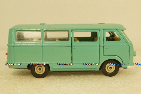 Раф-977 Латвия, мятный, з-д Двигатель 1:43  