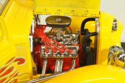 Ford 3-Window Coupe 1932 Hot Road, yellow, 3041111, American Mint 1:18