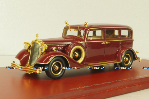 Cadillac Deluxe Tudor Limousine 8C "The last Emperor of China" 1932, dark red, 124312, TSM 1:43