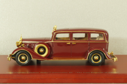 Cadillac Deluxe Tudor Limousine 8C "The last Emperor of China" 1932, dark red, 124312, TSM 1:43