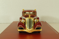Cadillac Deluxe Tudor Limousine 8C "The last Emperor of China" 1932, dark red, 124312, TSM 1:43