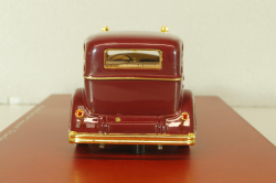 Cadillac Deluxe Tudor Limousine 8C "The last Emperor of China" 1932, dark red, 124312, TSM 1:43