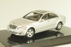 Mercedes-Benz S 500 (W221) 2006, silver, B66962220, AutoArt 1:43