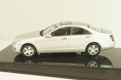 Mercedes-Benz S 500 (W221) 2006, silver, B66962220, AutoArt 1:43