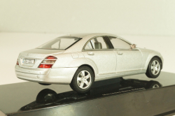 Mercedes-Benz S 500 (W221) 2006, silver, B66962220, AutoArt 1:43