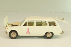 Ваз-2102 А11, кремовый, Олимпиада 80, Тантал/Радон 1:43