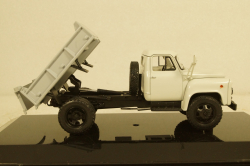 САЗ-3504 Газ-52 1975, 105211, DiP Models 1:43