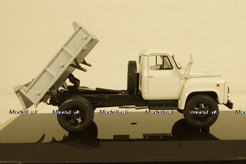 САЗ-3504 Газ-52 1975, 105211, DiP Models 1:43