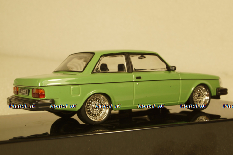 Volvo 242 Custom 1980 green, MOC312, IXO 1:43