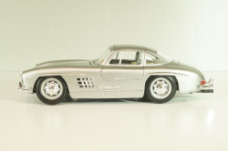 Mercedes 300 SL (W198) 1955, silver, 18-22023, Burago 1:24