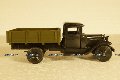 ГАЗ-АА, черный/хаки,з-д Двигатель 1:43 