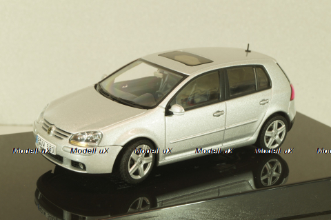 Volkswagen Golf V 5-doors 2003, silver, 59774, AutoArt 1:43