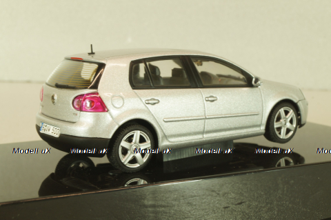 Volkswagen Golf V 5-doors 2003, silver, 59774, AutoArt 1:43