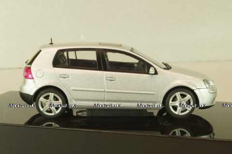 Volkswagen Golf V 5-doors 2003, silver, 59774, AutoArt 1:43