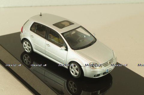Volkswagen Golf V 5-doors 2003, silver, 59774, AutoArt 1:43