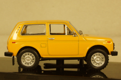 Ваз-2121 Нива 1978, yellow, CLC435, IXO 1:43