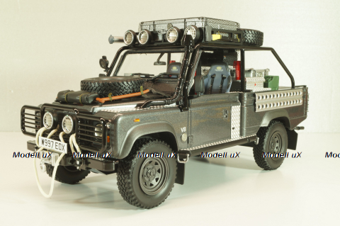Land Rover Defender Tomb Raider (Lara Croft), movie edition , 8903TR, Kyosho 1:18