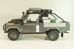 Land Rover Defender Tomb Raider (Lara Croft), movie edition , 8903TR, Kyosho 1:18