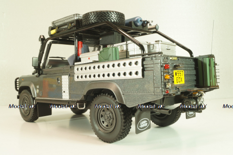 Land Rover Defender Tomb Raider (Lara Croft), movie edition , 8903TR, Kyosho 1:18