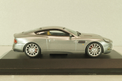 Aston Martin V12 Vanquish 2001, silver, MOC018, IXO 1:43