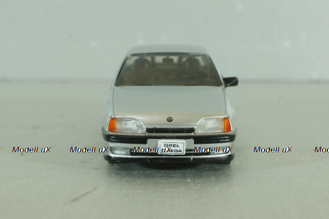 Opel Omega(A) sedan, Herbert Killmer 1986, silver, OPCD124, Opel Collection Designer #124 1:43 Уценка!