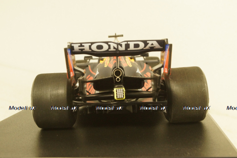 Red Bull Racing Honda RB16B Max Verstappen Winner Abu Dhabi GP 2021 W/Pitboard GP 2021, 110212333, Minichamps 1:18