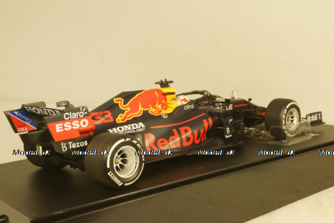 Red Bull Racing Honda RB16B Max Verstappen Winner Abu Dhabi GP 2021 W/Pitboard GP 2021, 110212333, Minichamps 1:18