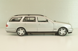 Mercedes-Benz E 420 (S210) 1995, silver, Anson 1:18