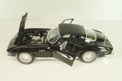 Chevrolet Corvette (C2) 1965, black, 31640, Maisto 1:18