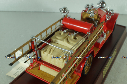 Ahrens Fox R-K-4 Pump Fire Engine 1922, red, Franklin Mint 1:32