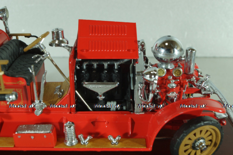Ahrens Fox R-K-4 Pump Fire Engine 1922, red, Franklin Mint 1:32