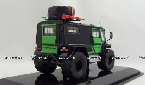 Петрович 204-50 4x4 черно-зеленый, 220450, DiP Models 1:43
