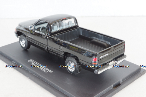 Dodge RAM 2500 1994, black, Universal Hobbies 1:43